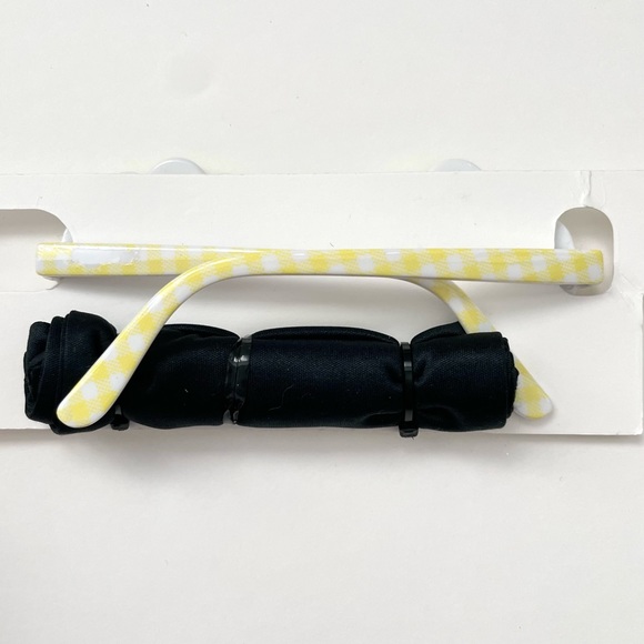 Girls Daisy Sunglasses with Yellow White Checker Pattern - Picture 4 of 9